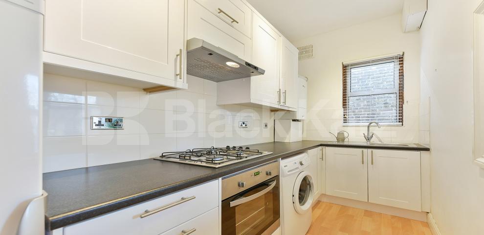 			NEW INSTRUCTION , 2 Bedroom, 1 bath, 1 reception Apartment			 Rosendale Road, West Dulwich